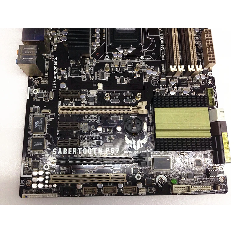 For Intel P67 SaberTooth P67 motherboard Used original LGA1155 LGA 1155 DDR3 32GB USB2.0 SATA2 Desktop Mainboard