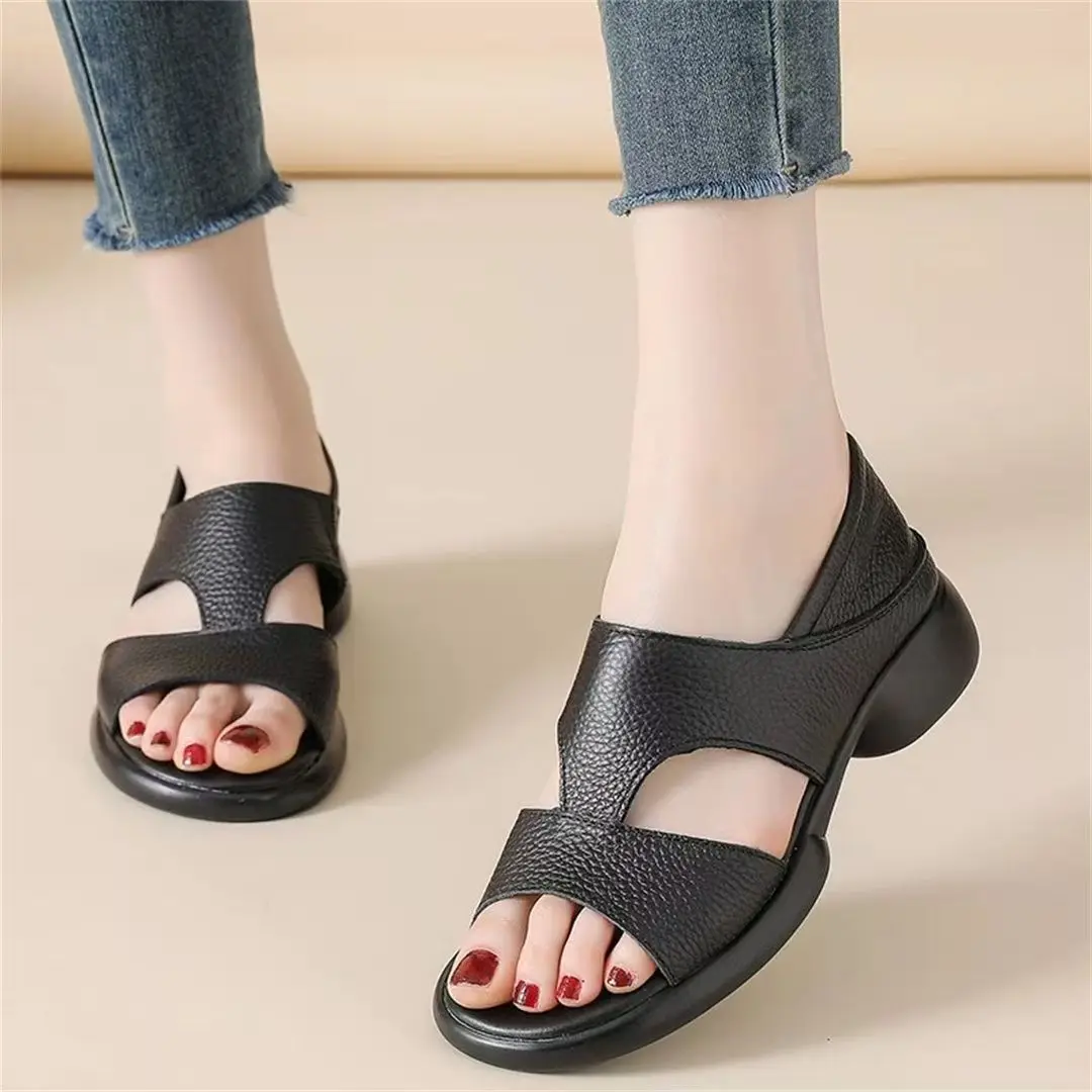 

Women's Leather Low Heel Peep Toe Sandal Summer New Soft Sole Non Slip Slip On Dual Purpose Outdoor Beach Sandals Slippers