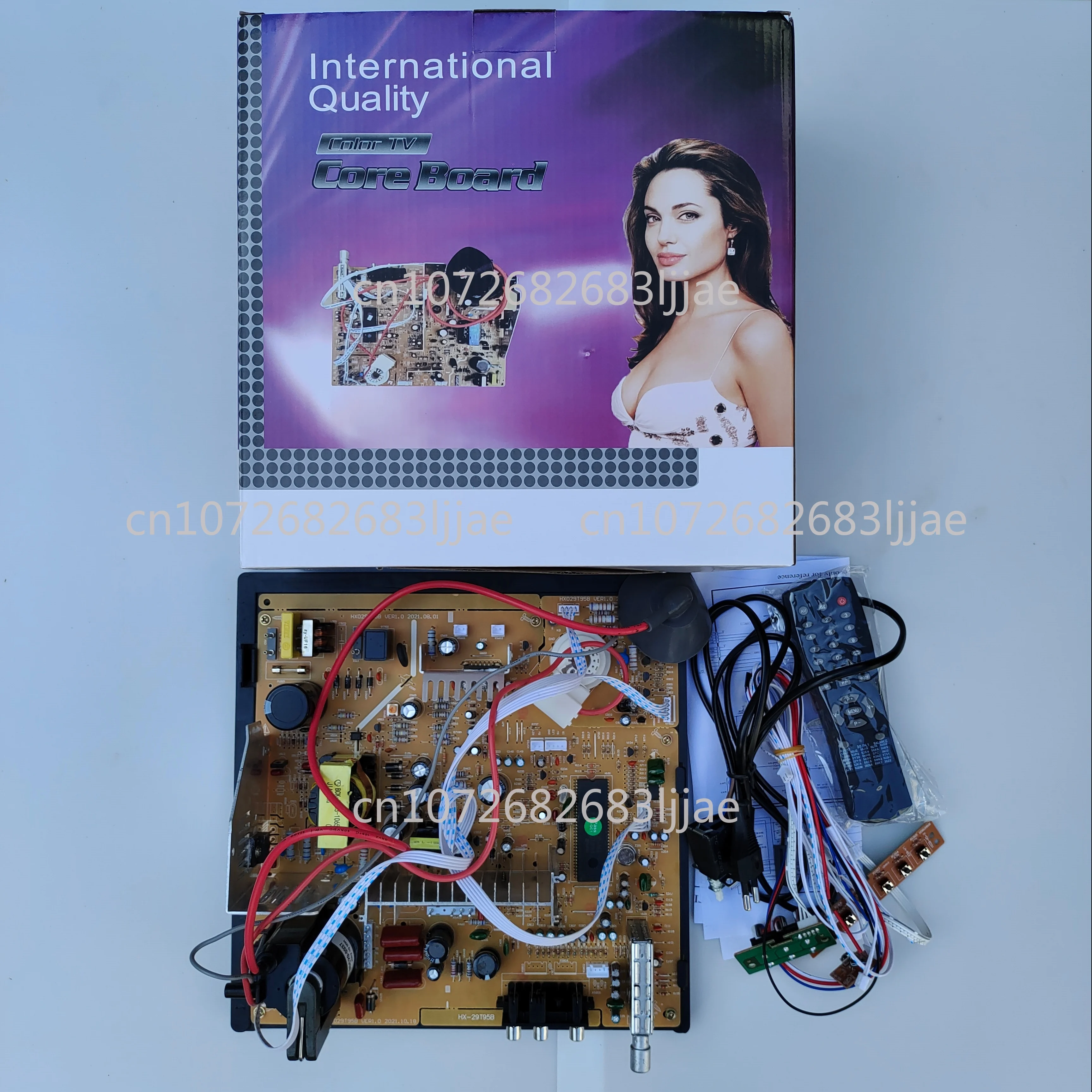 اللوحة الأم للتلفزيون الملون العالمي مقاس 25-29 بوصة مقاس 25 بوصة - 29 بوصة مجموعات تلفزيون CRT من مصنع الصين العالمي بالألوان