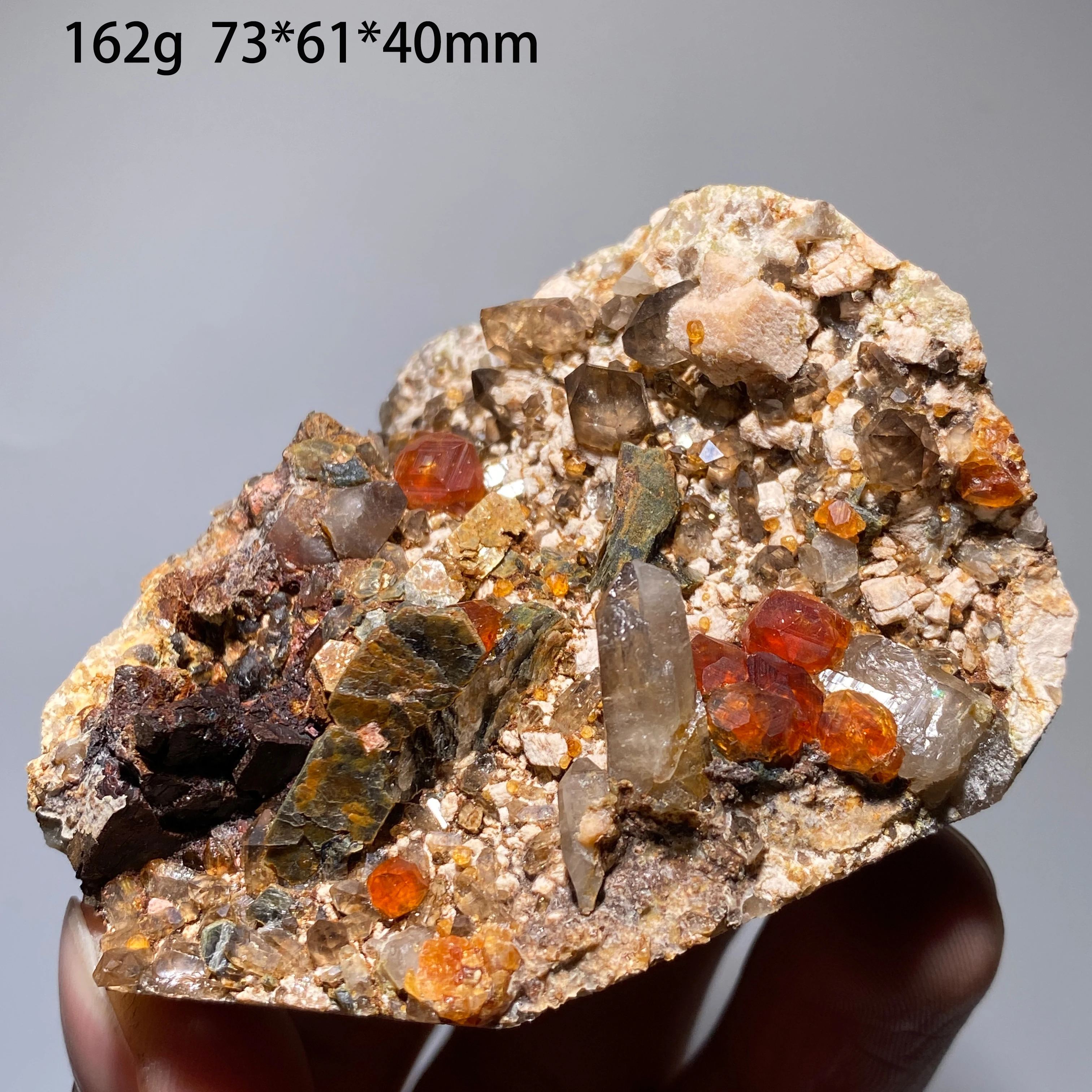 Natural Fenda Tourmaline And Tea Crystal Longstone Mica Coexistence Specimen Mineral Teaching Meditation Home Decor Collectible