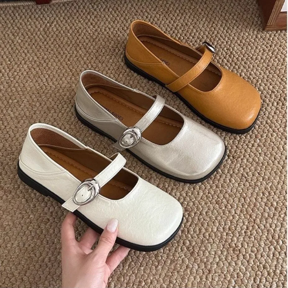 

Осень 2024, новые французские женские туфли Мэри Джейн на плоской подошве — серебряные лоферы с нежным дизайном, идеально подходят для пар с платьями