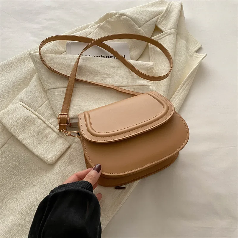 Simple retro girl messenger bag Simple shoulder messenger bag Saddle bag