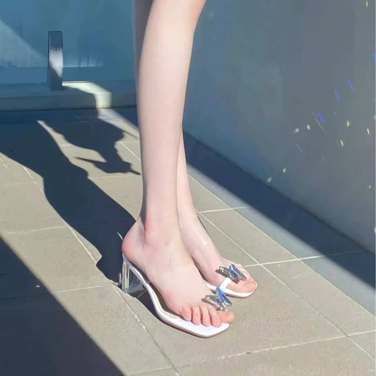 Transparent 6cm~9cm high heels, women 2024 summer new square head thick heels to wear a bow clip-toe crystal slippers