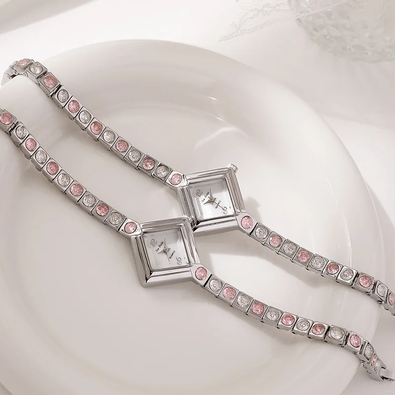 

Легкие роскошные женские часы с вишневым цветком и розовыми бриллиантами, кварцевые наручные часы, простые модные женские часы с темпераментным циферблатом