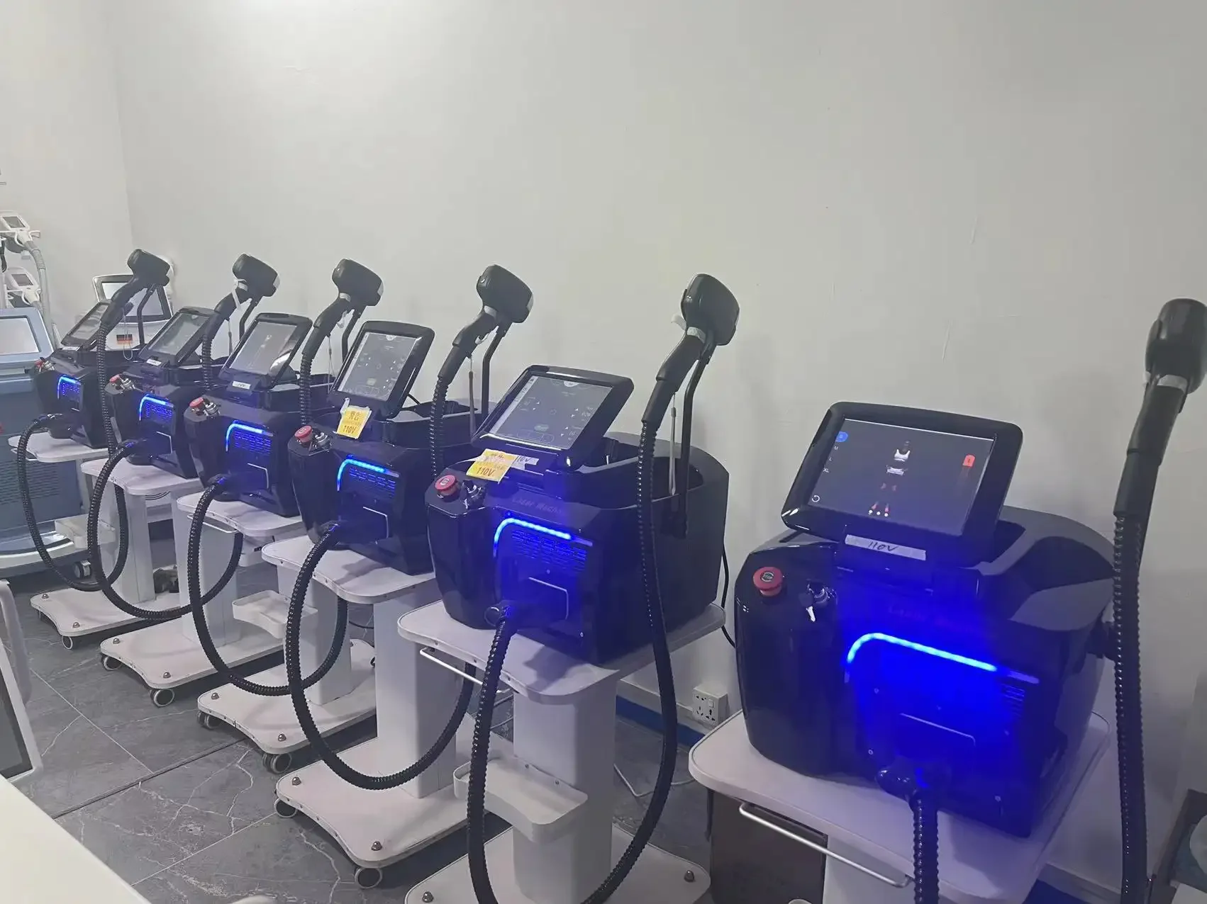 3 Waves Mini Portable Diode Ice Titanium Laser Body Hair Removal Machine 808nm Alexandrite Device Permanent Home Use 3000w