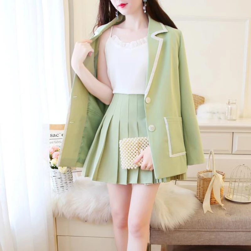 

Комплект из трех предметов, женский осенний темперамент, небольшой ароматный стиль, модный свободный пиджак + жилет + плиссированная полуюбка