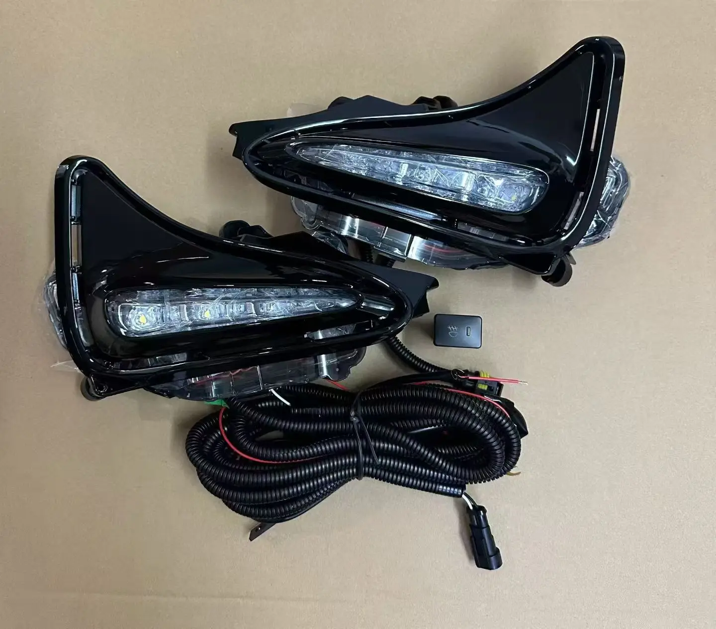 For Toyota Corolla US Edition 2017 2018 Car LED Daytime Running Front Bumper Fog Light Assembly DRL Driving Light Daylights detail image 2