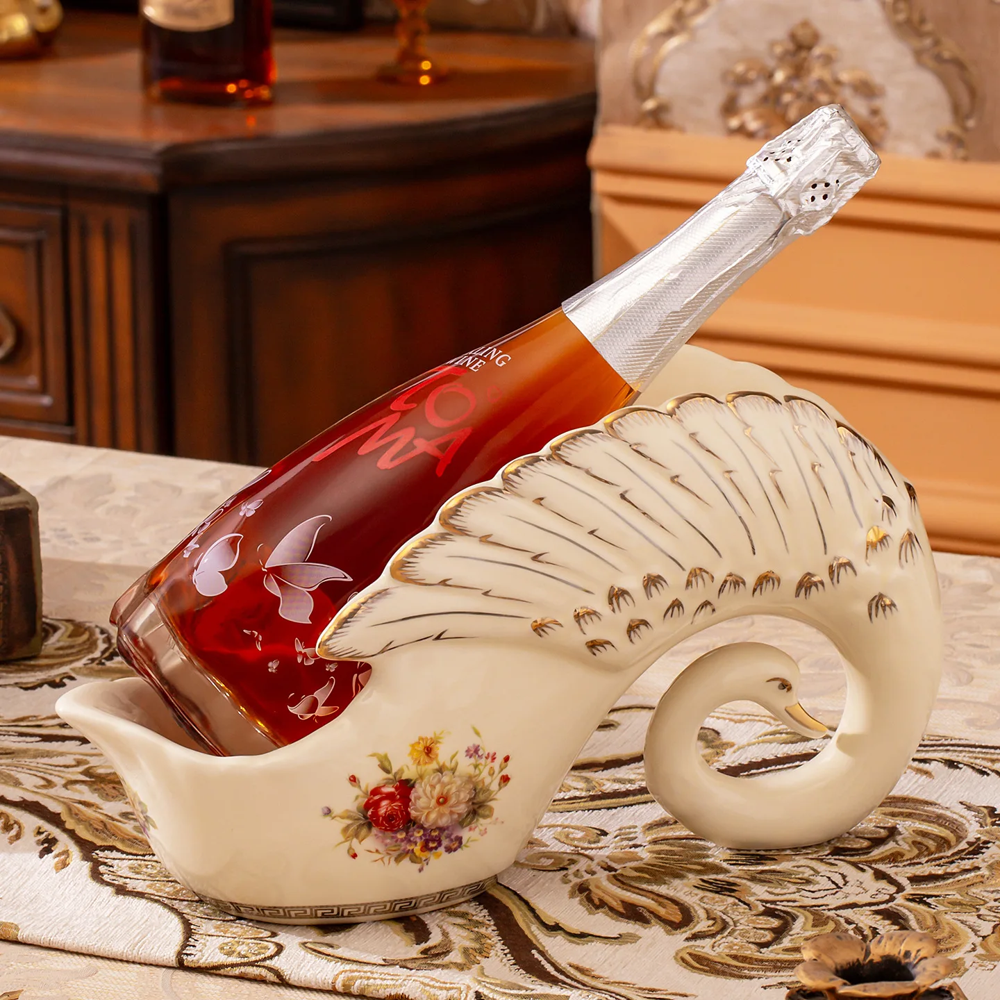 European ceramic red wine rack wine bottle rack wine side entrance decoration light high-end swan ornamen 2