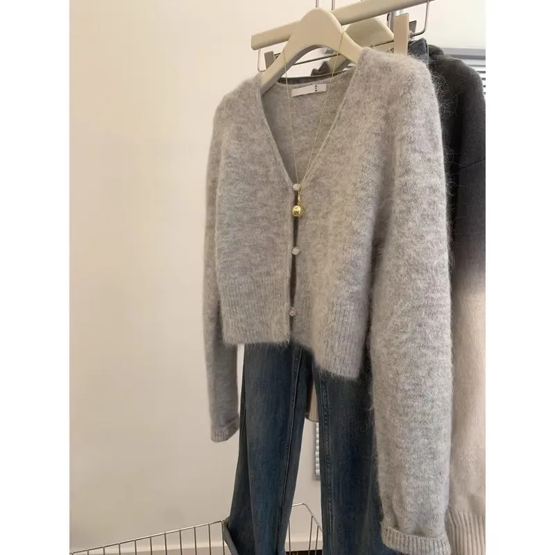 2026 Simple High Sense Super Good-looking Solid Color V-neck Sweater Jacket Autumn and Winter Soft Waxy Lazy Knitted Cardigan