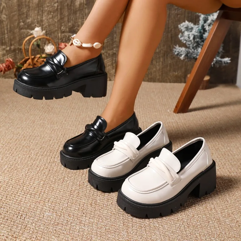 

2025 Новая весенне-осенняя удобная нескользящая повседневная обувь, модная новая стильная сексуальная рабочая обувь больших размеров на толстой подошве для женщин