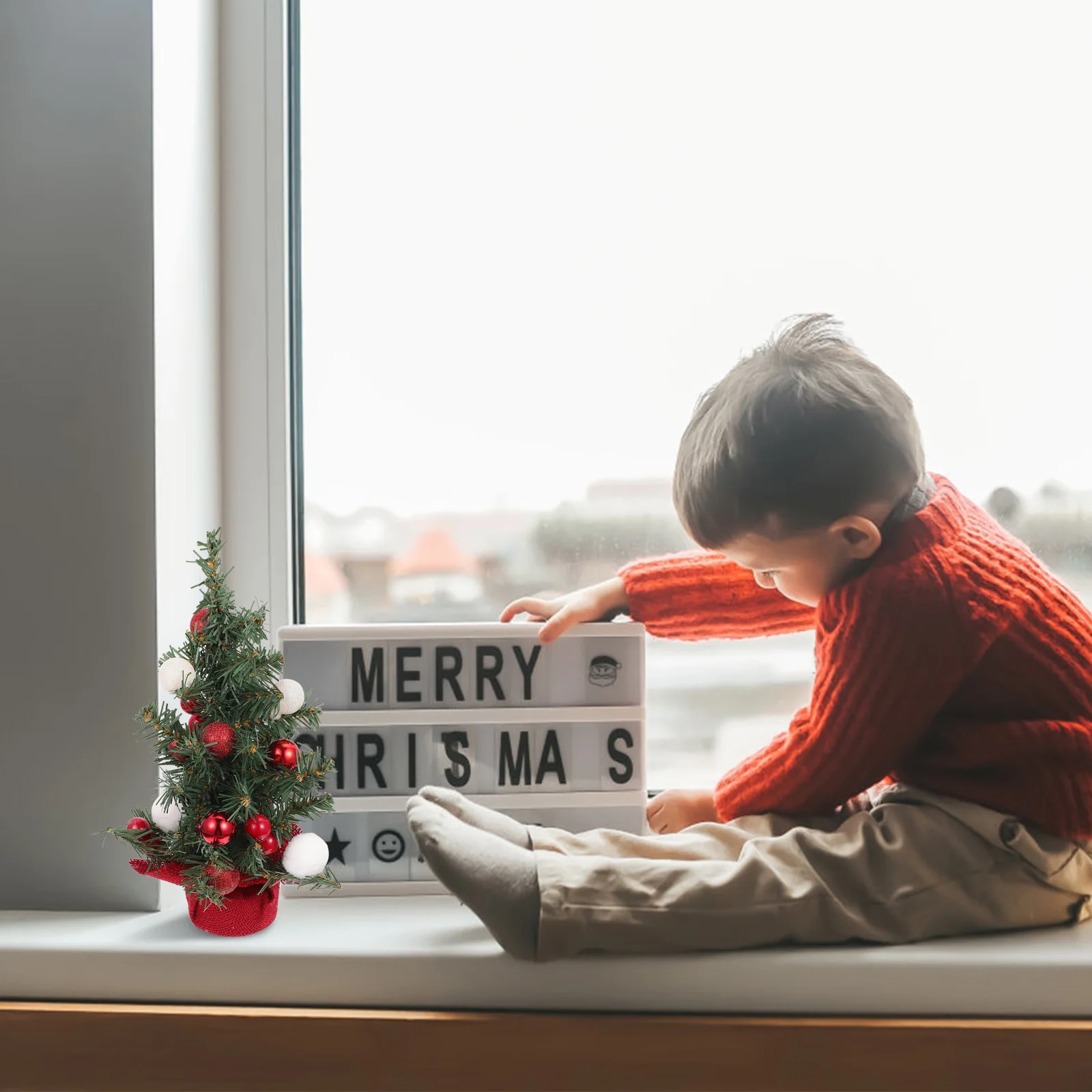 

1Pcs Mini Christmas Tree Decor Festive Atmosphere Desktop Christmas Decoration for Holiday Party Wedding Home Office Bar Unique