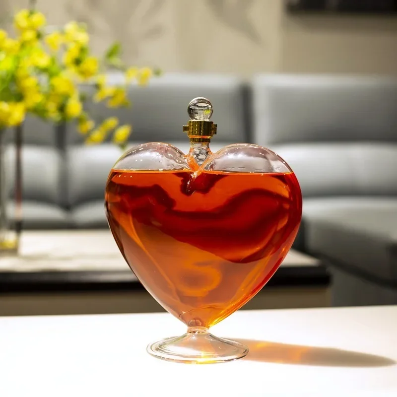 High Borosilicate Glass Hip Flask Heart-Shaped Wine Bottle Sealed Whiskey Vodka Shochu Decanter Exquisite Fashion Decoration New