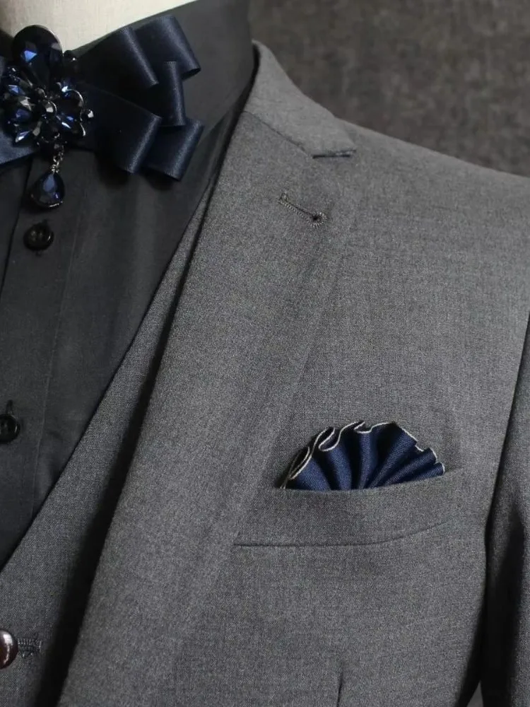 Costume pour hommes, serviette de poche, chemise en Nylon, broche à fleurs, épingle à revers, robe de marié, broches de Corsage pour hommes, bijoux de mariage