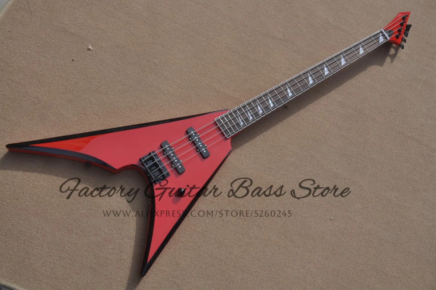 

Red bass, 4-string electric bass, maple neck Set In solid wood body, fixed bridge, rosewood fingerboard, factory custom