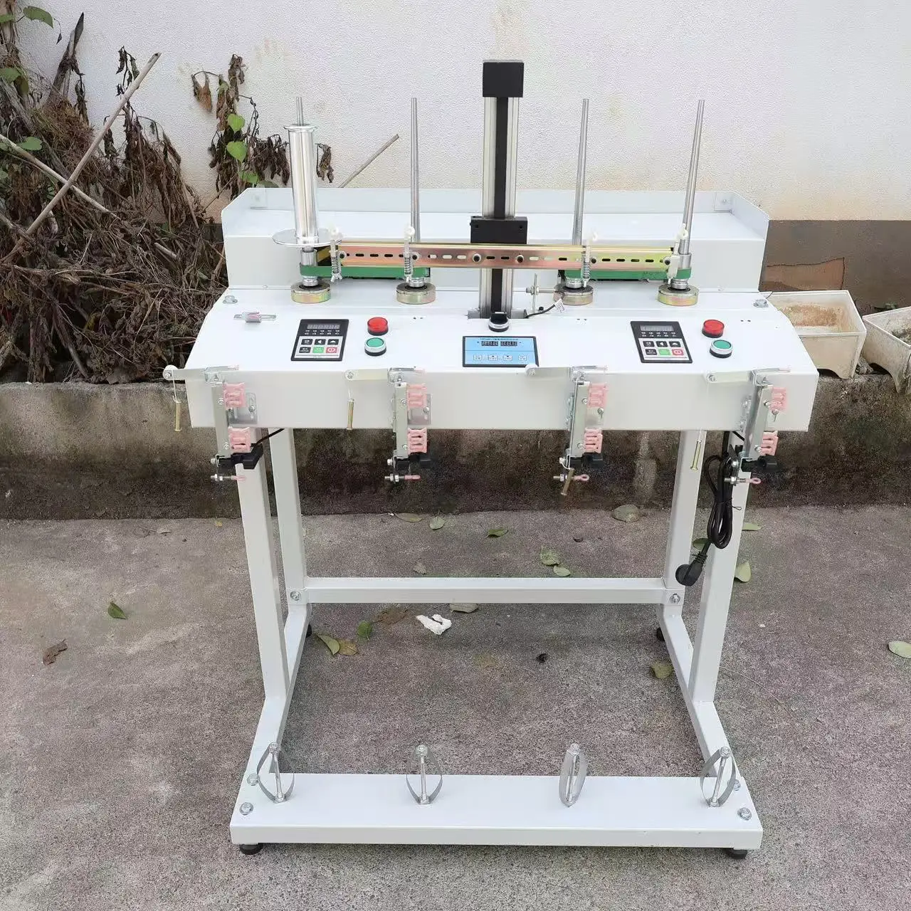 Xiangrun Semi-Automatic Textile Yarn Winding Machine with Cone Yarn Bobbin Function 8 Spindles 300W Motor 220V 1 Year Warranty