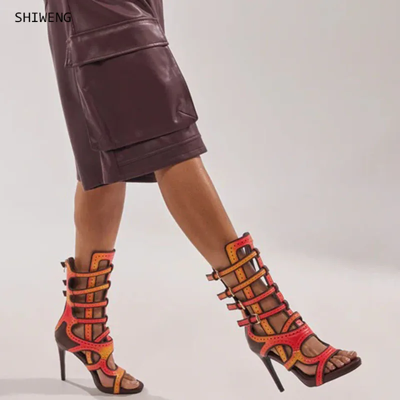 

Модные женские босоножки 2026 года с открытым носком, на шпильке, с молнией, тонким ремешком, вырезами, разноцветные, большие размеры 35-44