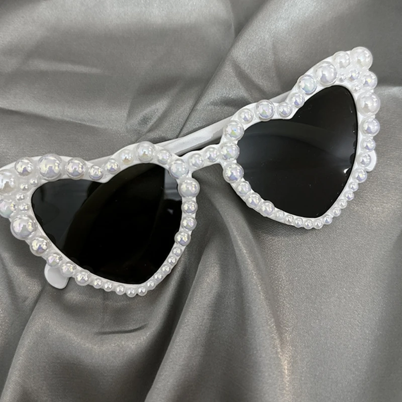 Wedding Party Pearl Frame Sunglasses for Bride Adult Carnivals Taking Photo Glasses Seaside Party Heart Frame Sunglasses