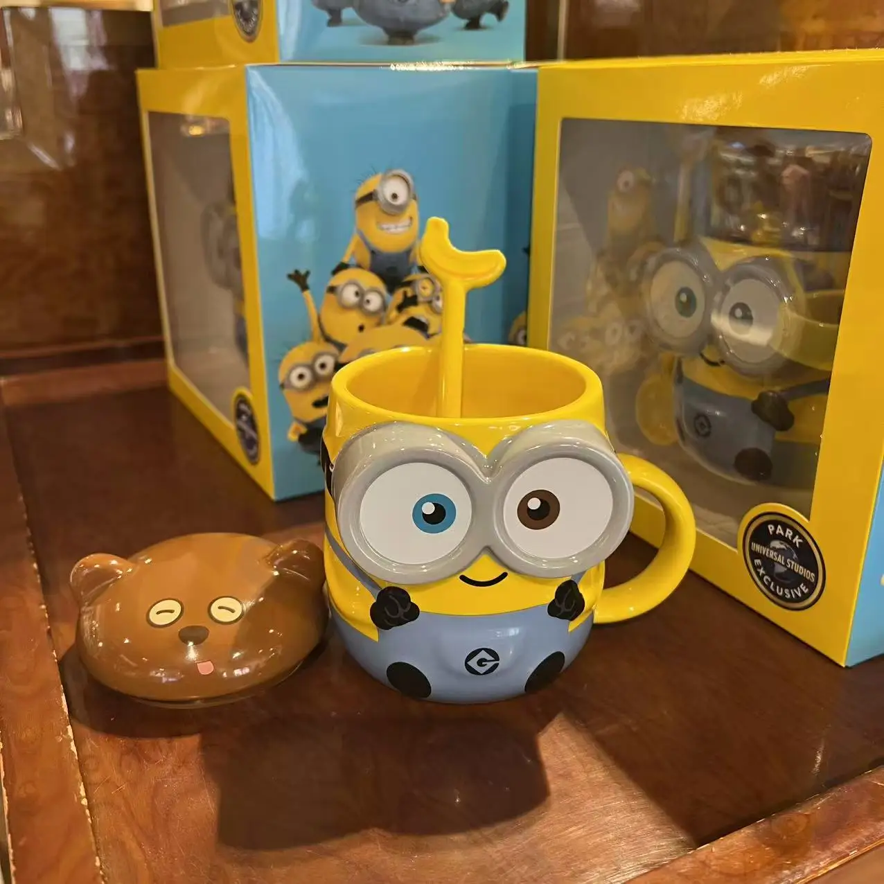 

Minions Ceramic Mug with Spoon from Universal Beijing Resort - Coffee Cup/Water Cup Suitable as a Children's Birthday Gift