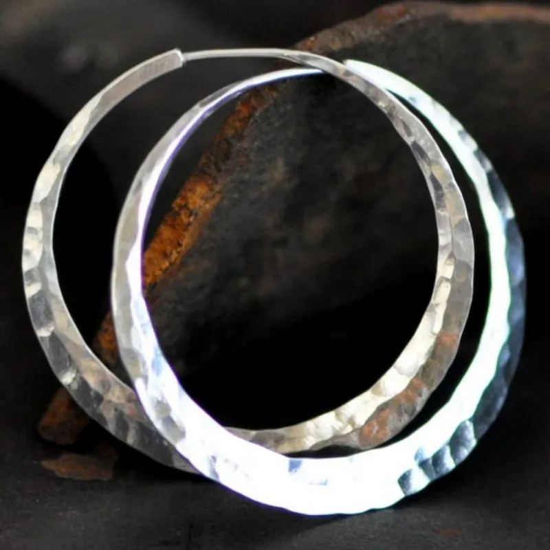 Vintage Style Silver Color Metal Round Carving Pattern Hoop Earrings for Women Jewelry