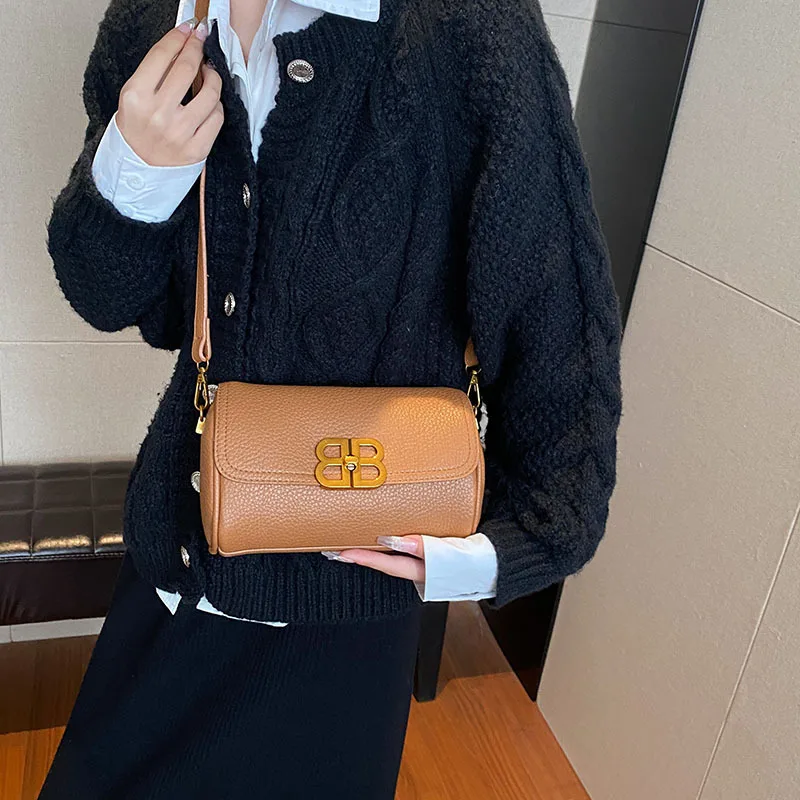 

2024 Модная маленькая сумка через плечо ​ ​ Женская винтажная сумка-подушка, минималистичная сумка через плечо, легкая повседневная модная повседневная шикарная сумка