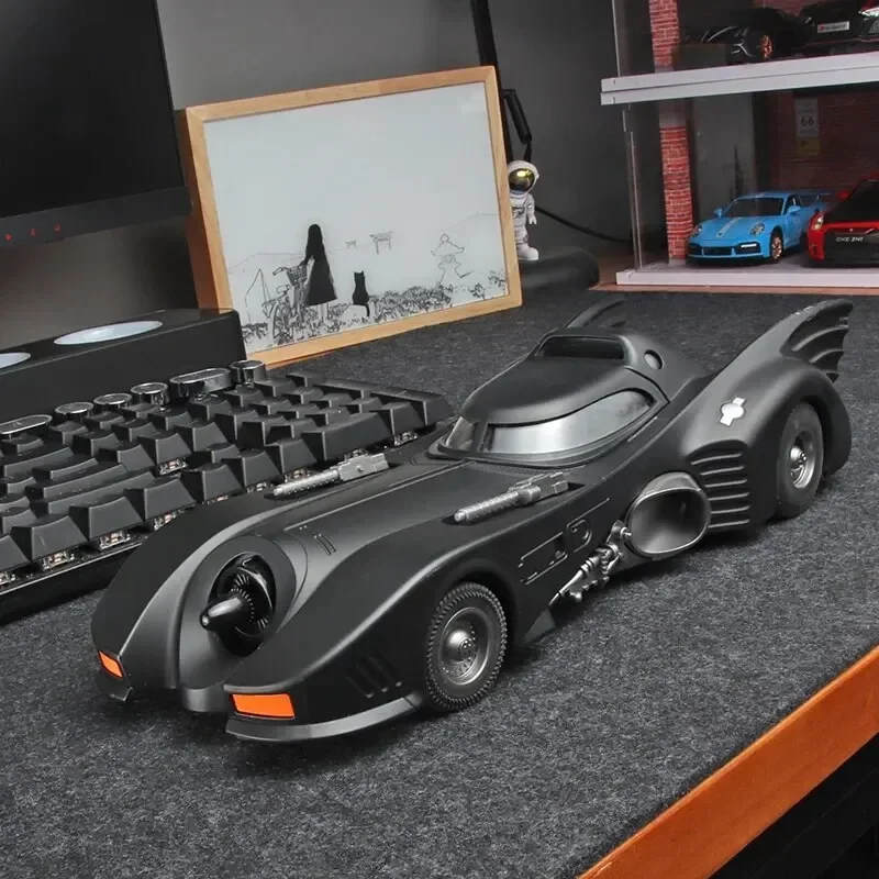 1:18 1989 Batmobile Die-cast Car with Batman Figure, Toys for Kids and Adults , Black