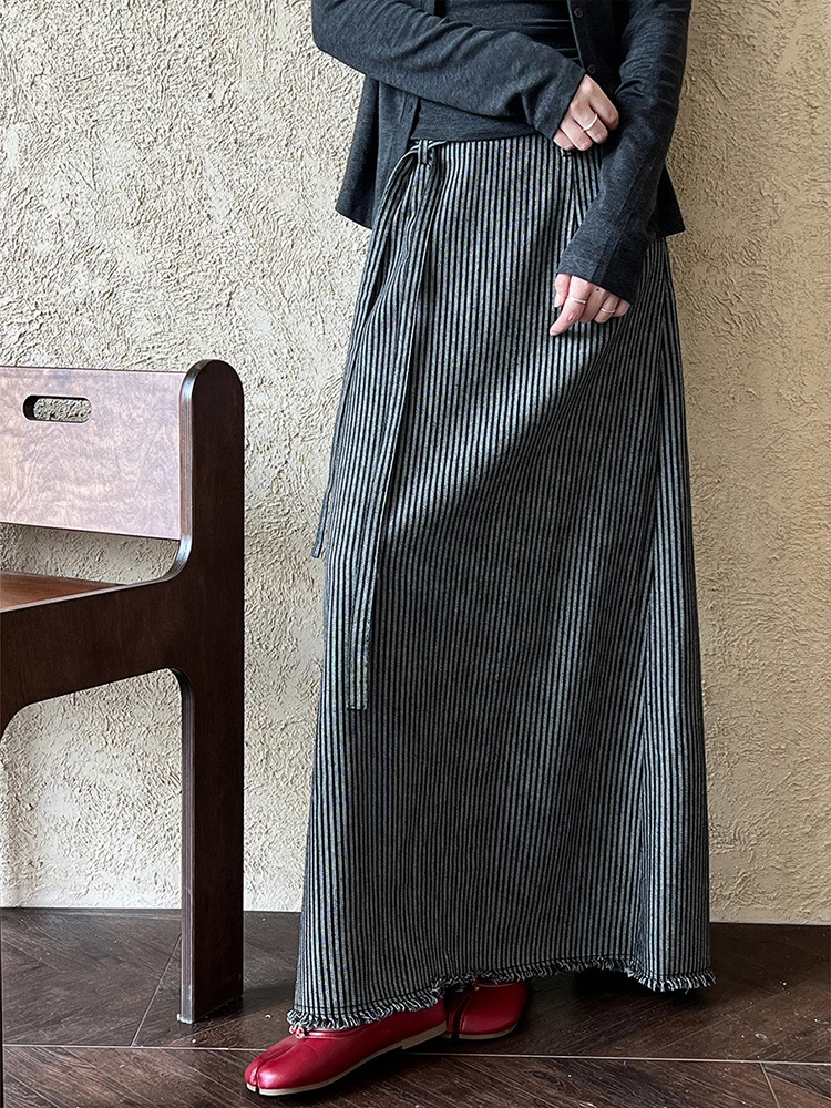 [LANMREM] Vintage Striped Skirts For Women Lace-up Gathered Waist Mid-length Office Lady Fashion Skirt 2024 Autumn New 26C322