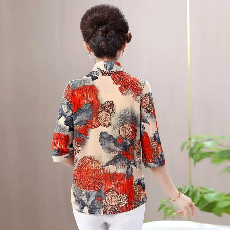 T-shirt con colletto a camicia estiva per la madre Top Abbigliamento da donna di mezza età Camicia base dimagrante con temperamento a manica media