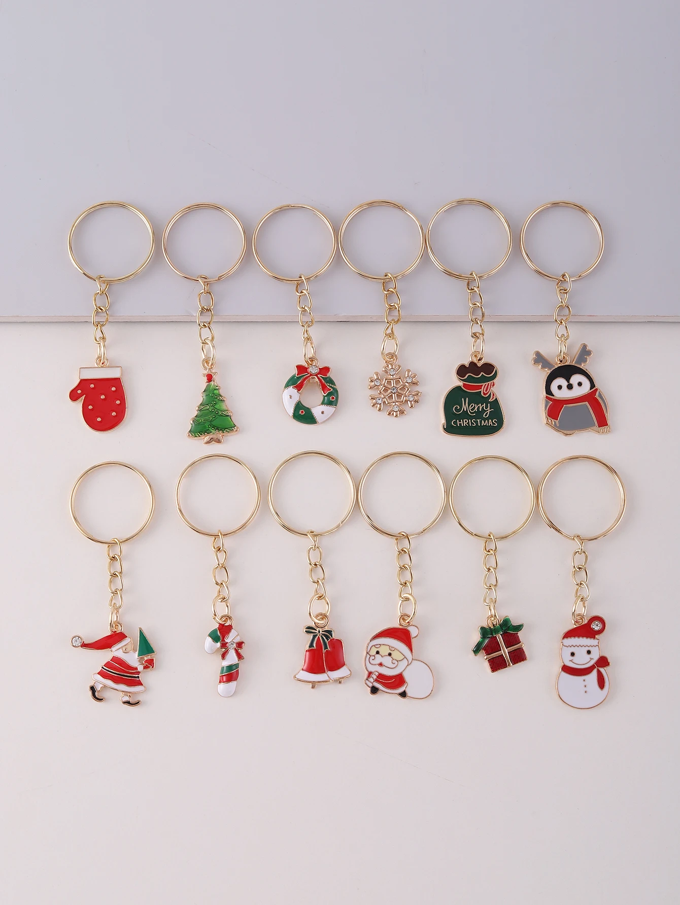 12Pcs/Set Multi-style Christmas Gifts Key Ring Alloy Christmas Ornament keychain for Christmas Party Gift Back To School Gift