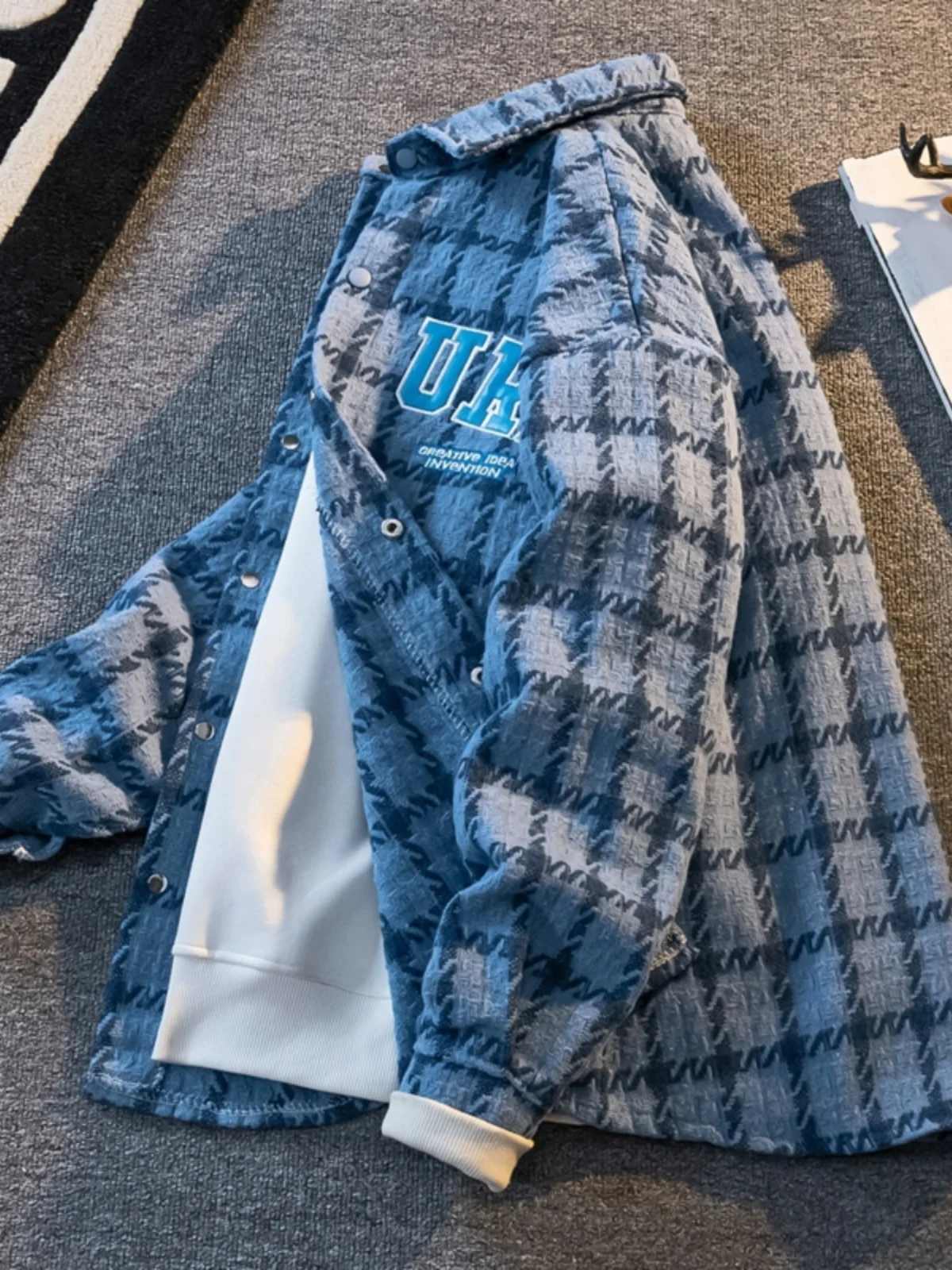 

Мужская рубашка на весну-осень с вышивкой, свободного кроя, в клетку, повседневная, рабочая, стильная, брендовая, высокого качества