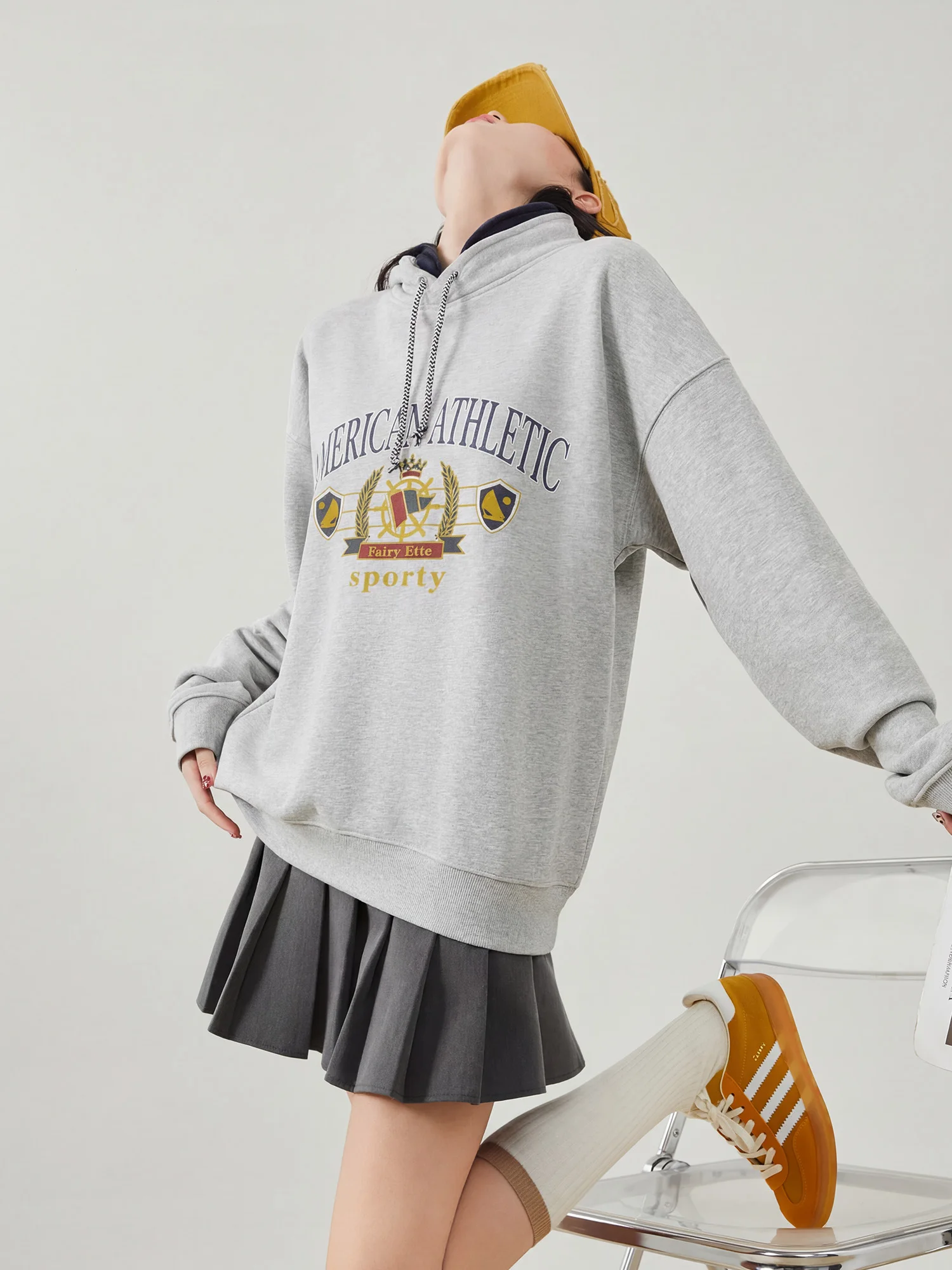 

Женский свитшот с высоким воротником и принтом в стиле ретро, свободный повседневный универсальный топ из модной полиэстеровой ткани