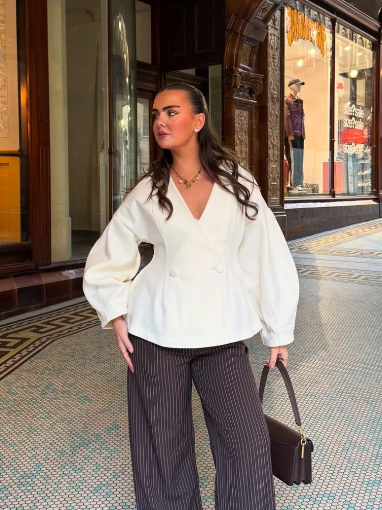 

White Elegant Double Breasted Buckle Pleated Suit Jacket Women V Neck Full Sleeve Slim Blazer Coat Lady New Autumn Party Outwear