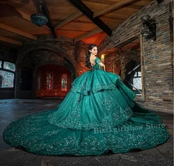 Emerald Princess Luxury Quinceanera Dresses 2024 Off Shoulder Beaded Applique Ruffle Sequins Cathedral Train vestidos 15 años