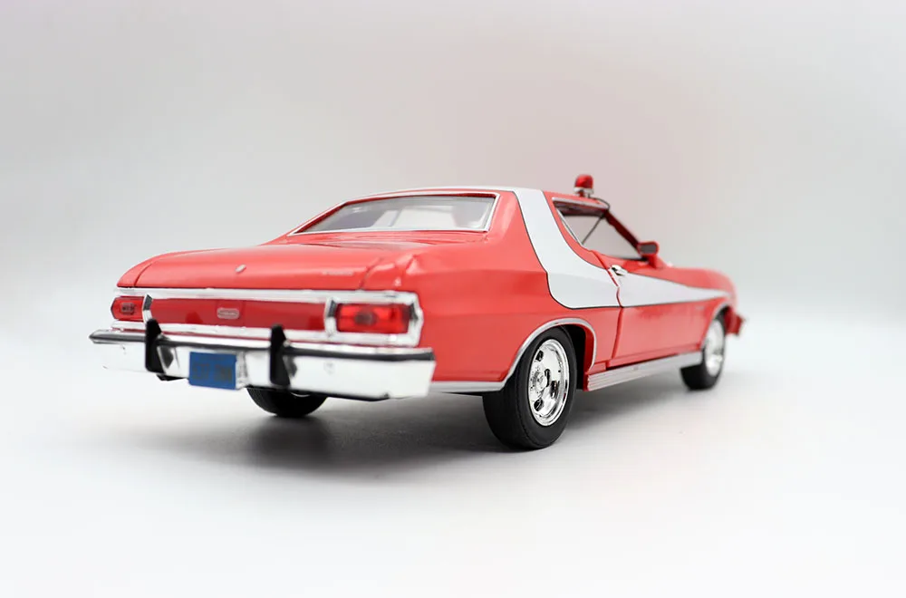 New GL 1/24 Scale 1976 FORD GRAN TORINO STARSKY AND HUTCH Diecast Vehicle Alloy Toy Car models for collection Gift