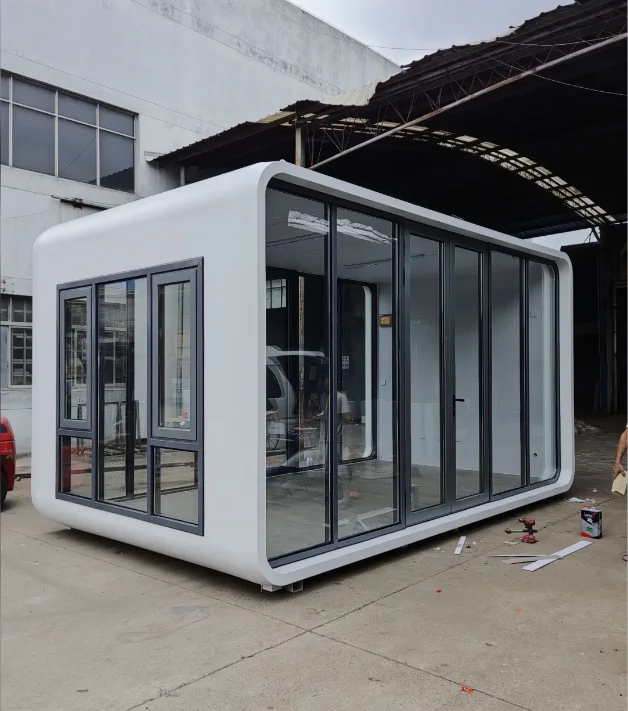 Customized Luxury Modular Capsule Villa House Aluminum Frame Glass Entrance Door Container Windproof Rainproof Container House