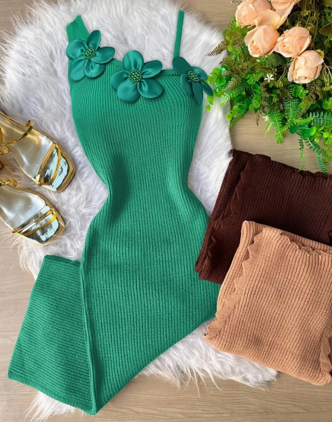 

Women's Fashion Casual Dress 2024 Summer New Solid Color Flower Pattern Beaded Knitted Tight Dress