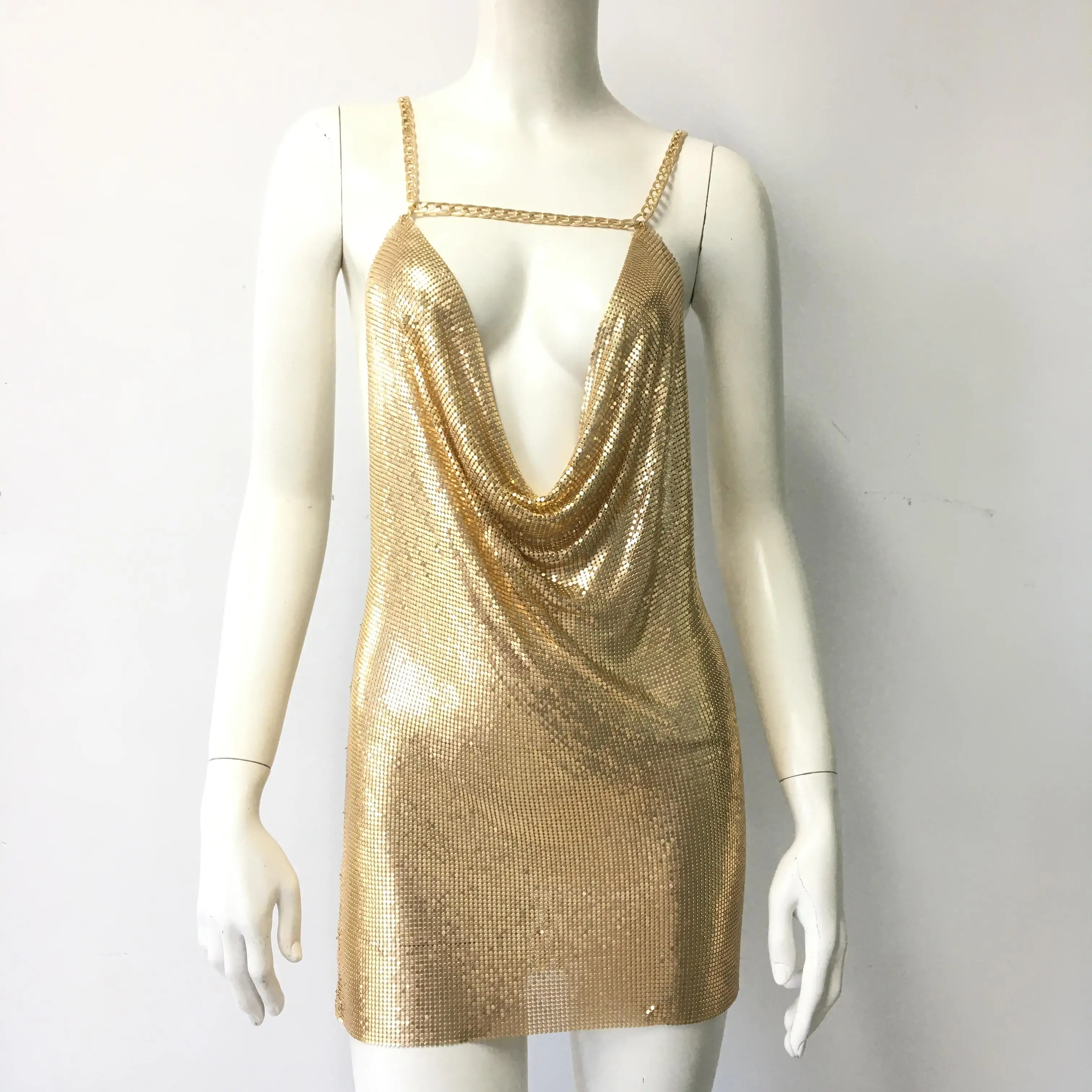 Moda mulher sem costas profundo decote em v vestidos sexy metal lantejoulas halter pescoço estilingue mini vestido verão 2025 tendência y2k vestidos de festa