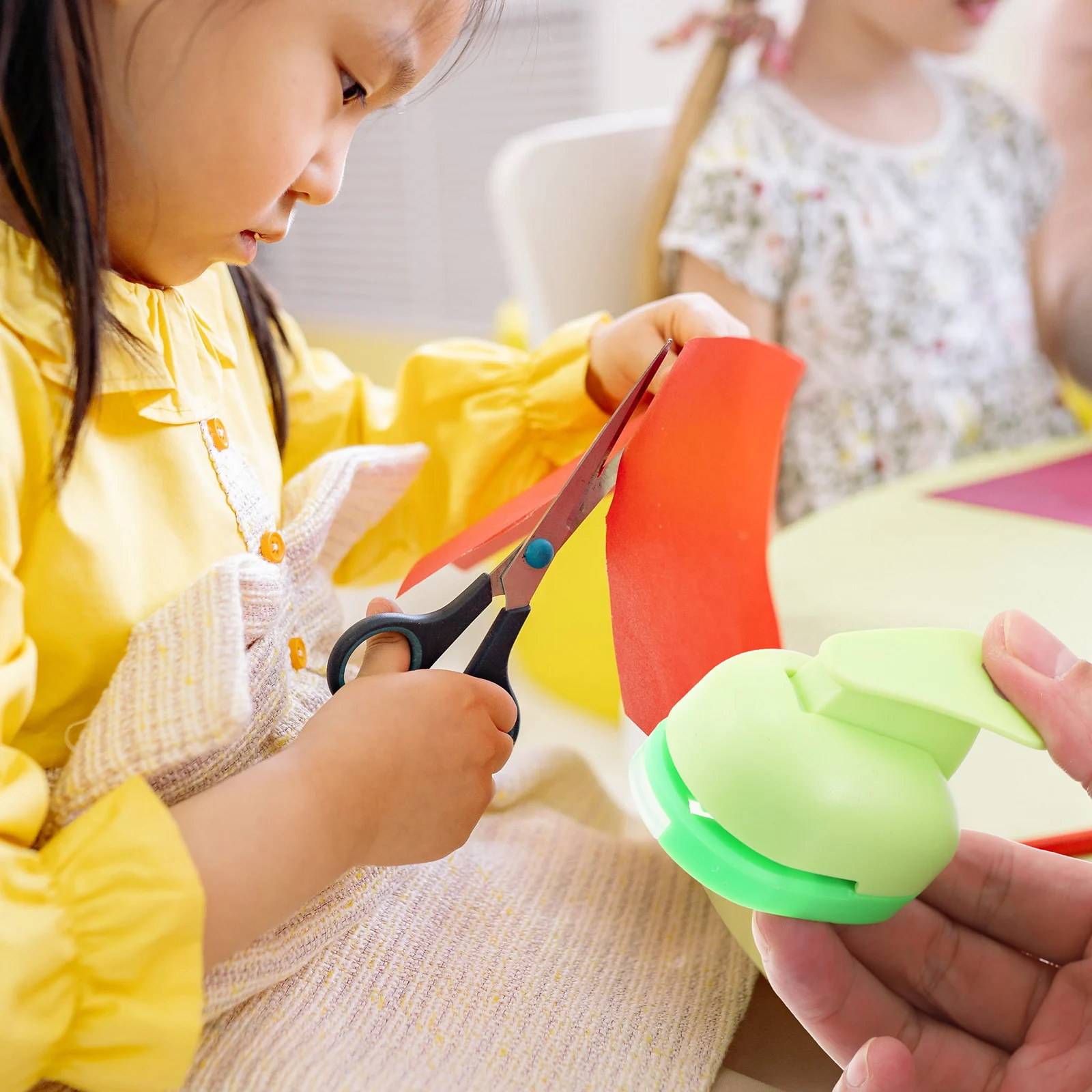 5Pcs Household Hole Puncher Cartoon -Function DIY Accessory Portable Durable Easy Use Ergonomic Handle Scrap-Booking