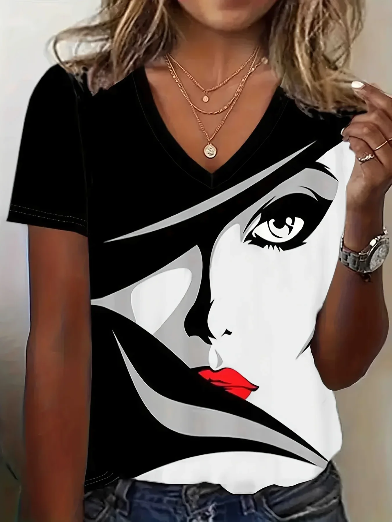 

Summer 2025 Women Elegant V-neck Short Sleeved T-shirt Plus Size Women Sports and Leisure T-shirt Quick Drying and Breathable