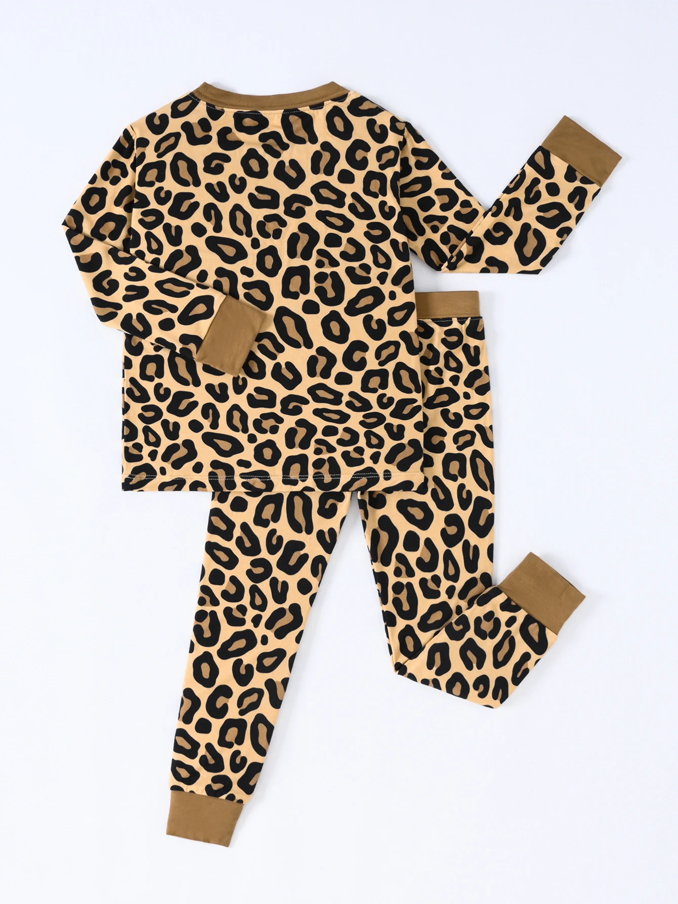 Baby two-piece leisure set. Bamboo fiber fabric, soft and breathable. New style with leopard print, long sleeves