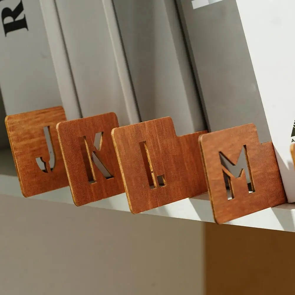 Wooden Letter Bookmark, Children's Learning Tool, Mini Bookmark With dividers Partition Letters,Wooden Wooden Record Label, U2D5