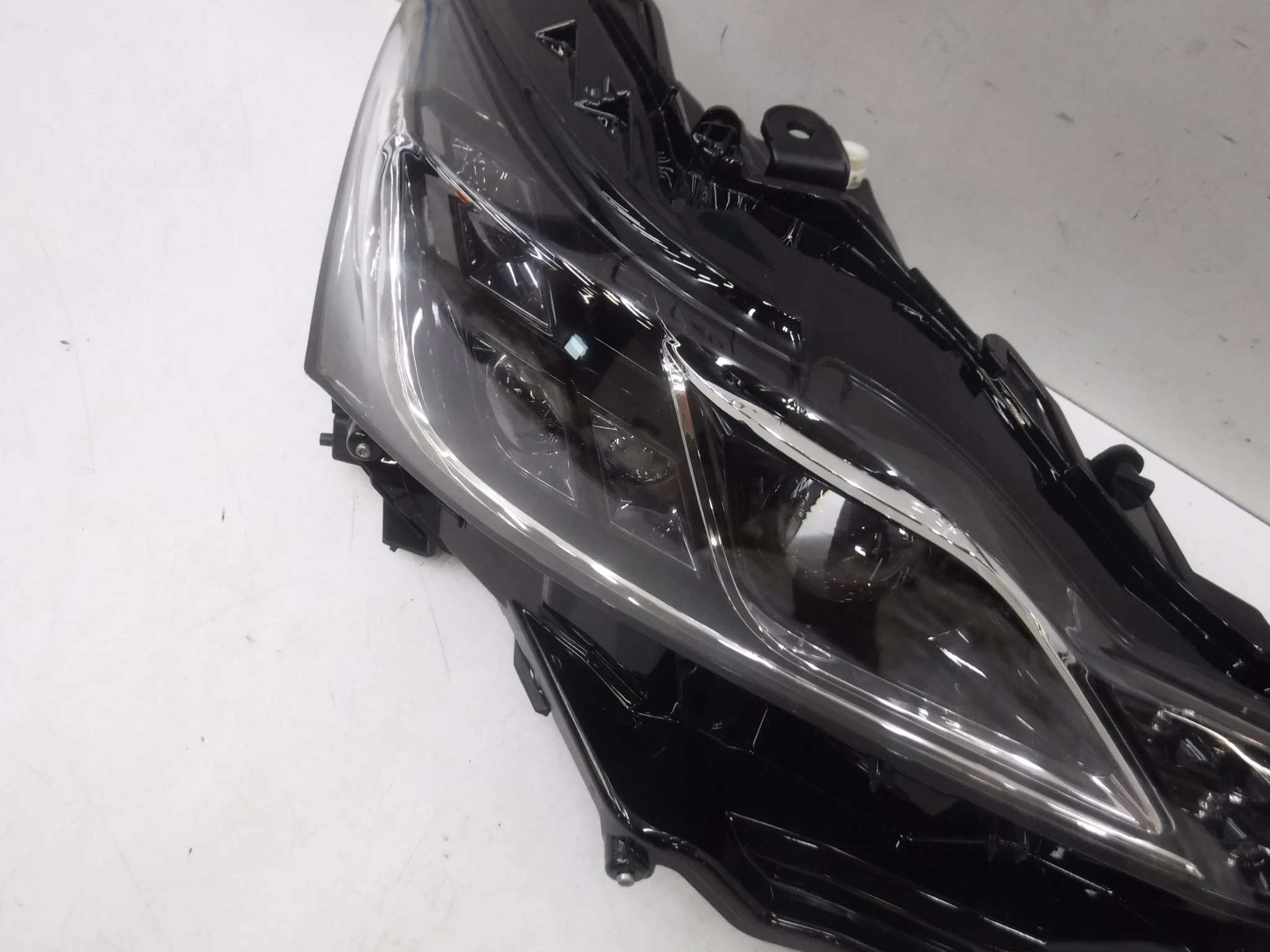 مناسبة للمصابيح الأمامية 2016-2022 IS200 IS300 IS350