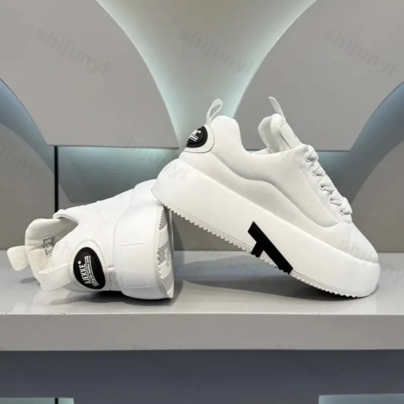 

Осенние мужские кроссовки с круглым носком, новинка 2025, повседневная обувь на шнуровке, однотонная модная обувь на массивном каблуке по индивидуальному заказу