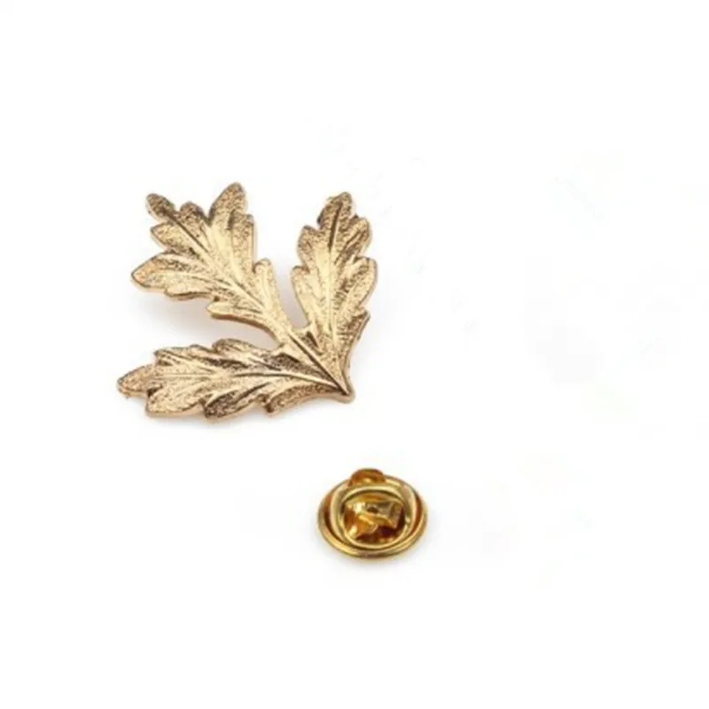 European style maple leaf brooch shirt collar corner clip, men\'s suits shirts wholesale brooch