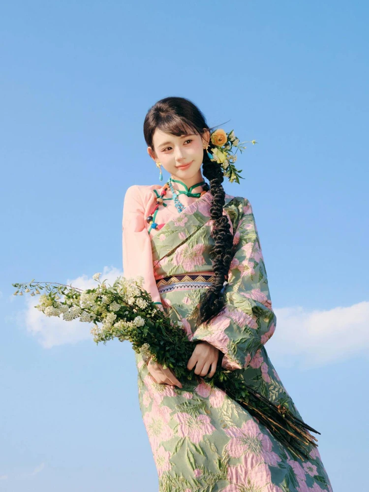New Ethnic Tibetan Costume Photography Trendy Travel Shoot Yunnan Lijiang Dance Photography Tibet Fashion Women's Wear