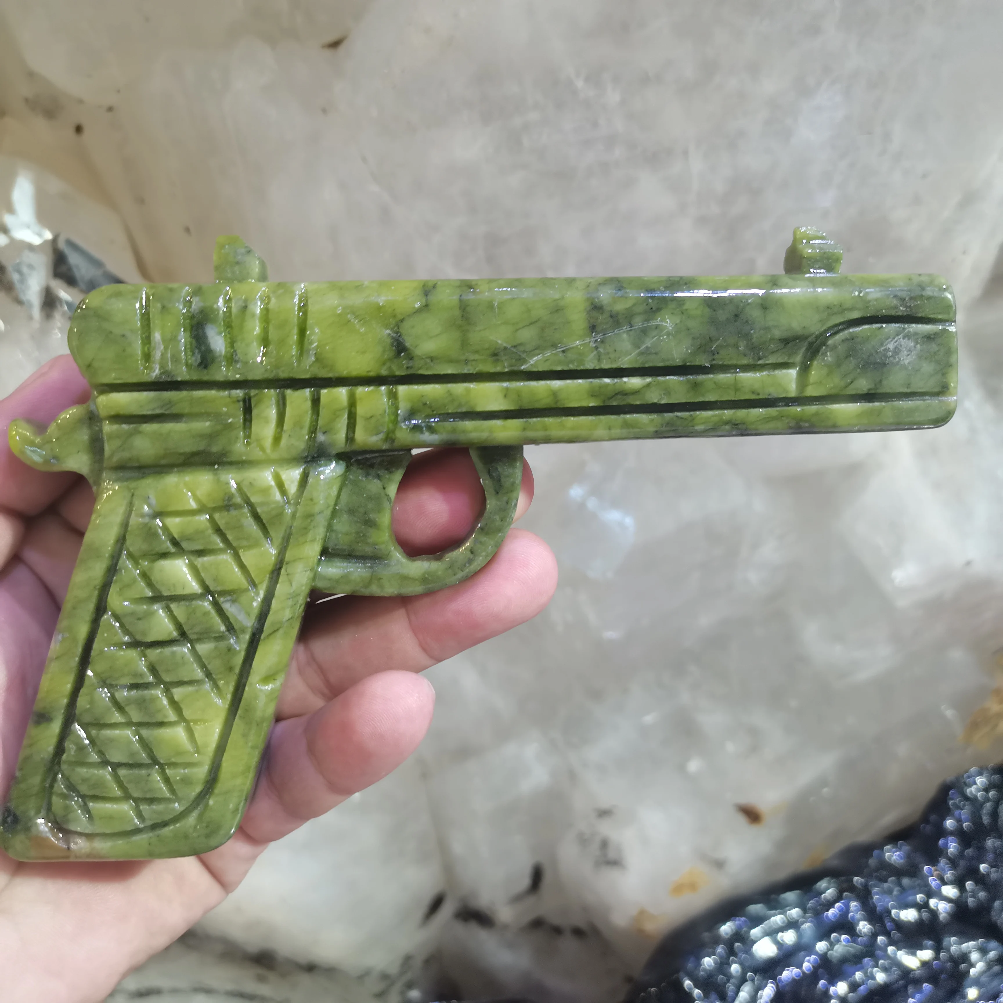 170mm Natural Xiuyan Jade Quartz Carving Pistol Model Healing Gemstone Craft Gift for Home Decoration 1 Piece