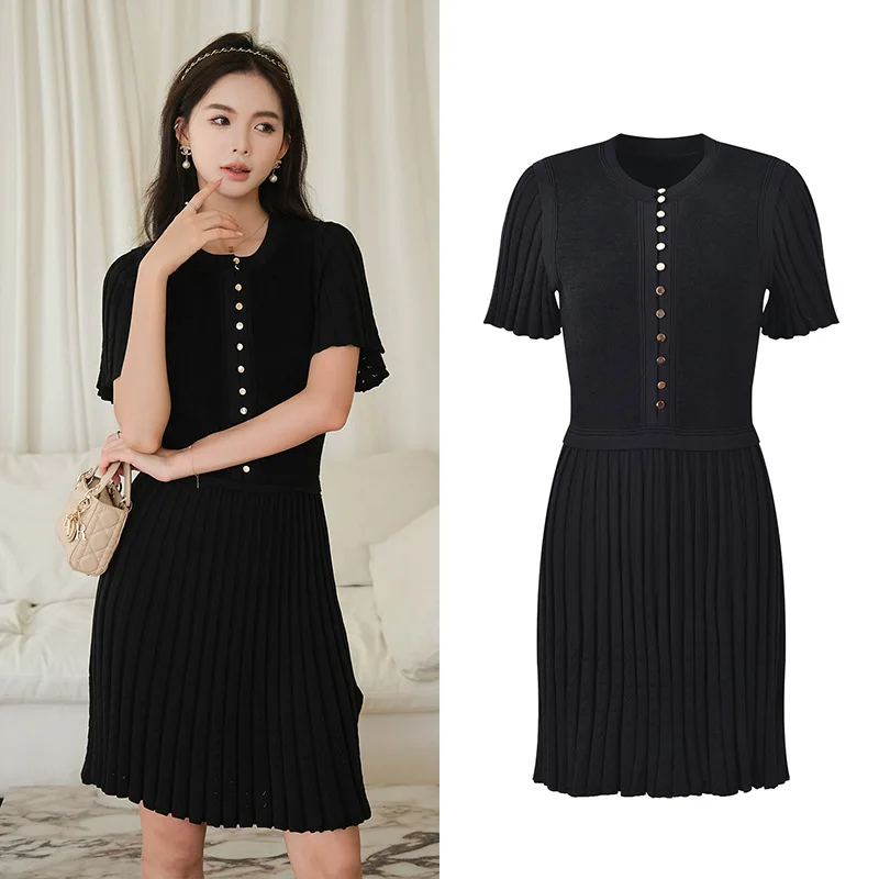 

Spliced pleated Knitted Dress with Round Neck Slim Fit and Elegant Little Black Skirt25 Early Autumn New Luxury Designer Brand