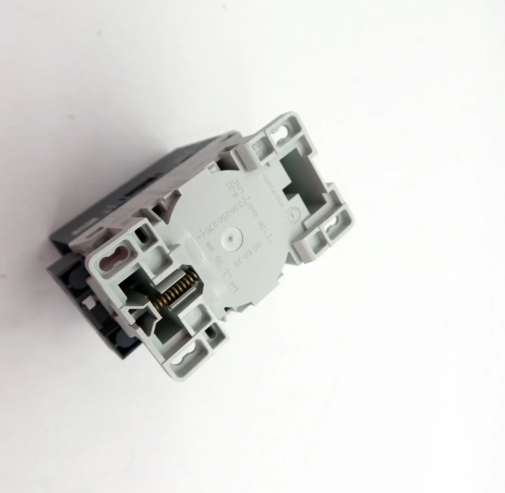 ABB 1SBL 297201 R1300 AF38-40-00-13 100-250V50/60HZ-DC Schütz