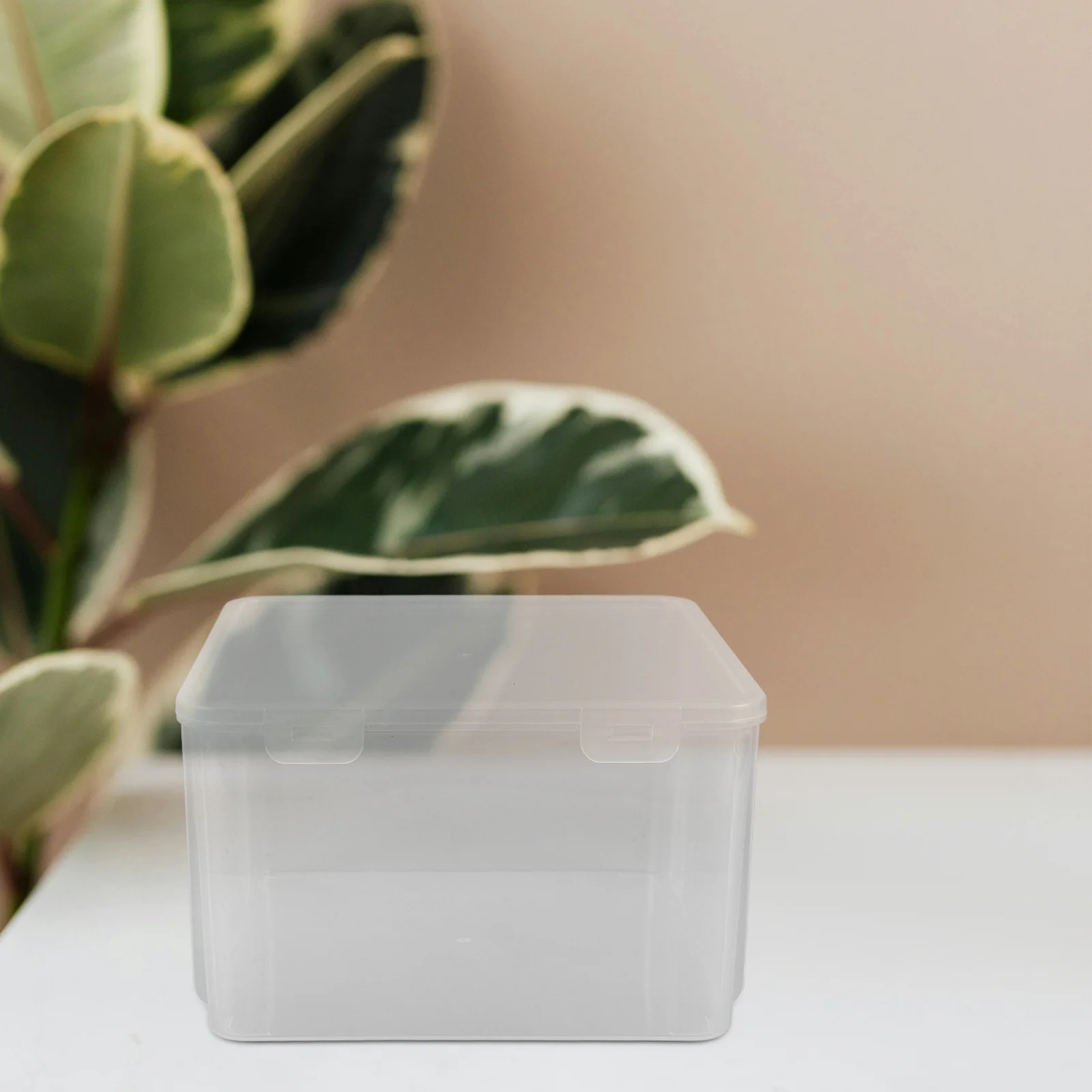 

Mahjong Storage Case Portable Plastic Box Buckle Closure Compact Multi-Functional Storage Organizer Plastic Mahjong Box