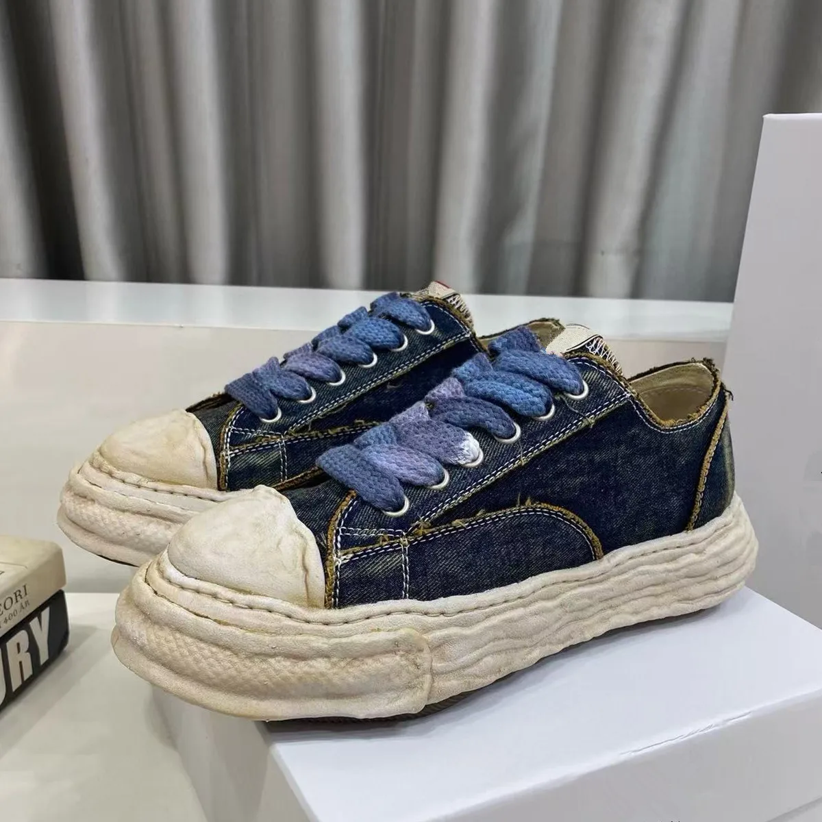 

2025 New Shoes Men's Trendy Shoes Canvas Shoes Men's Trendy Versatile Board Shoes Women's Casual Shoes Flat Bottom