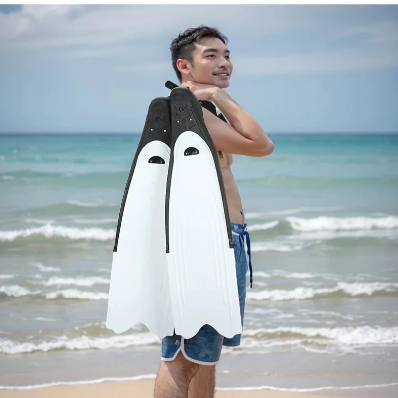 

Male and Female Free Diving Fins, Fishing and Hunting Diving Fins, TPR Comfortable, Flexible, Lightweight Swimming Fins